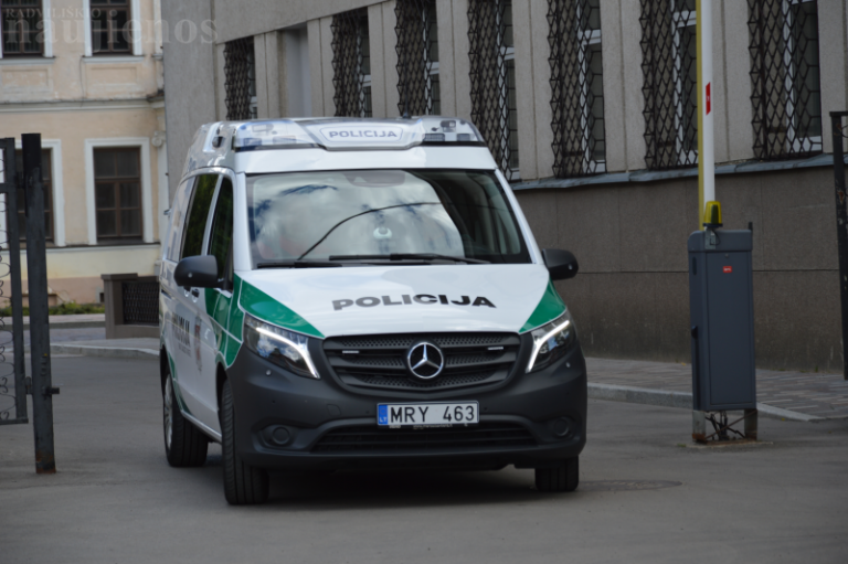 Radviliškio policija nusikaltėlius persekios 176 kilometrų per valandą greičiu
